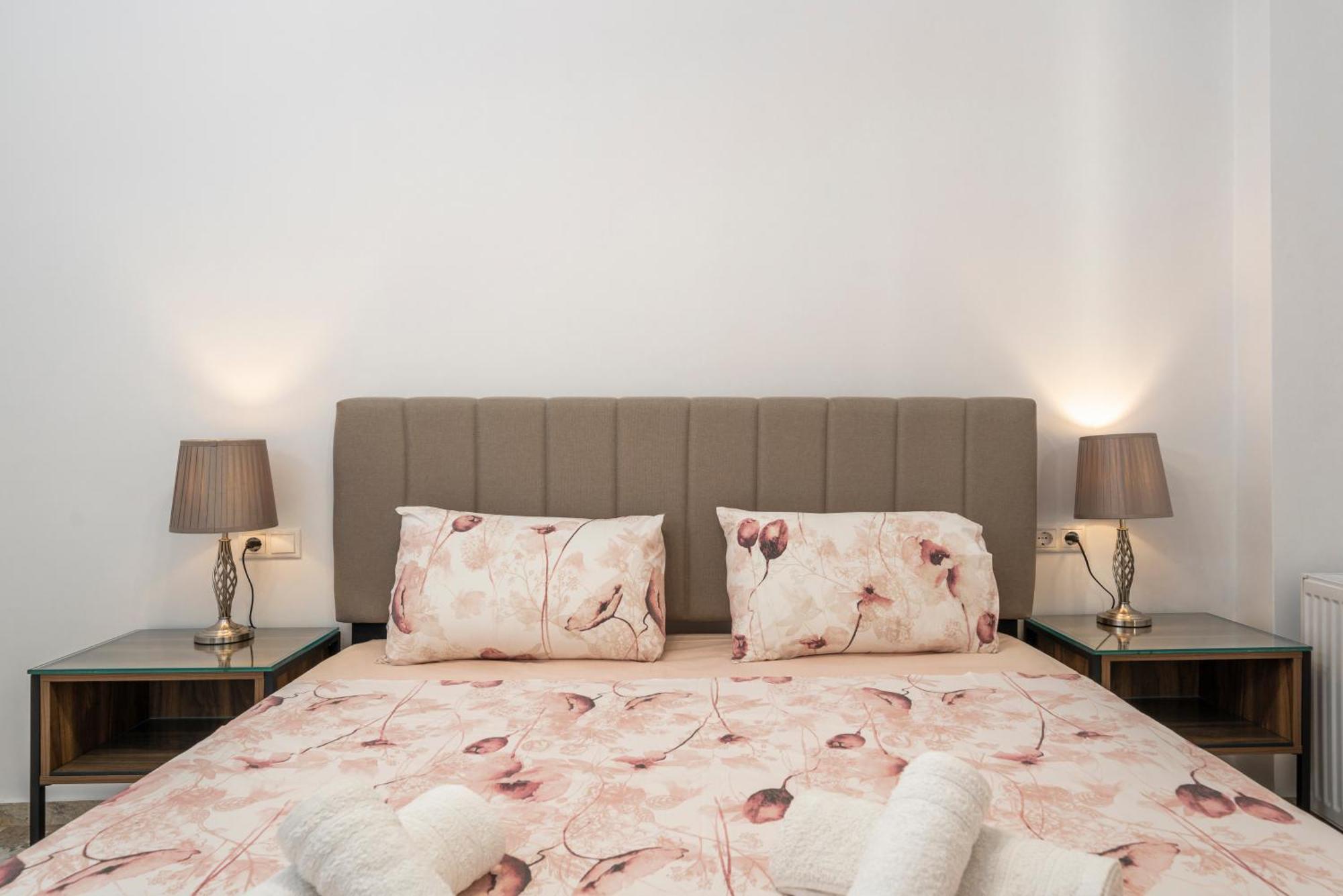 Neon 2Br Luxurious Central Apt Heraklion Exterior foto